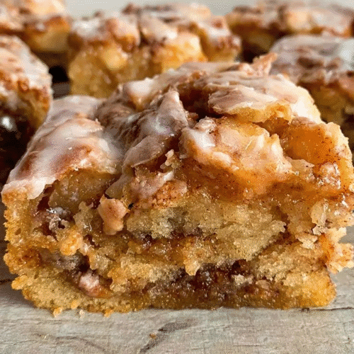 homemade cinnamon apple cake