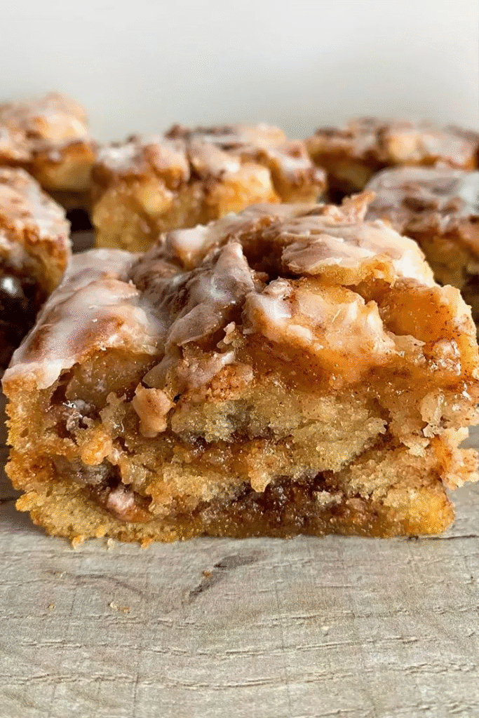 homemade cinnamon apple cake