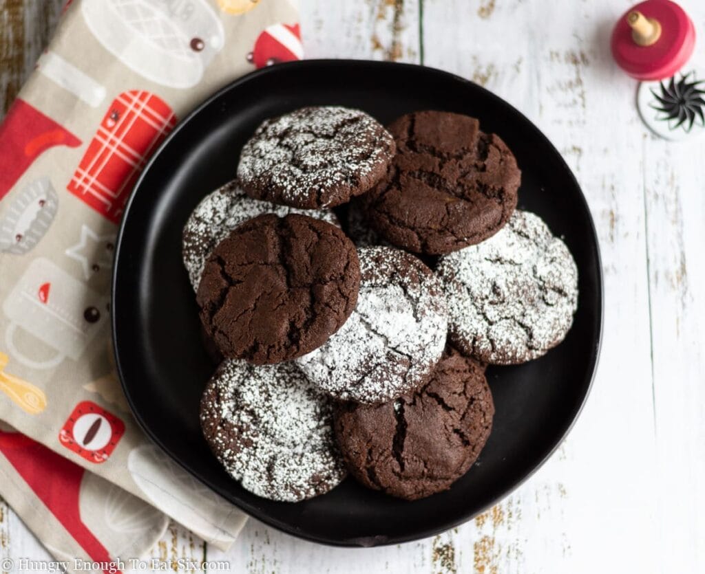 crispy chewy chocolate cookies.hungryenoughtoeatsix.com 6